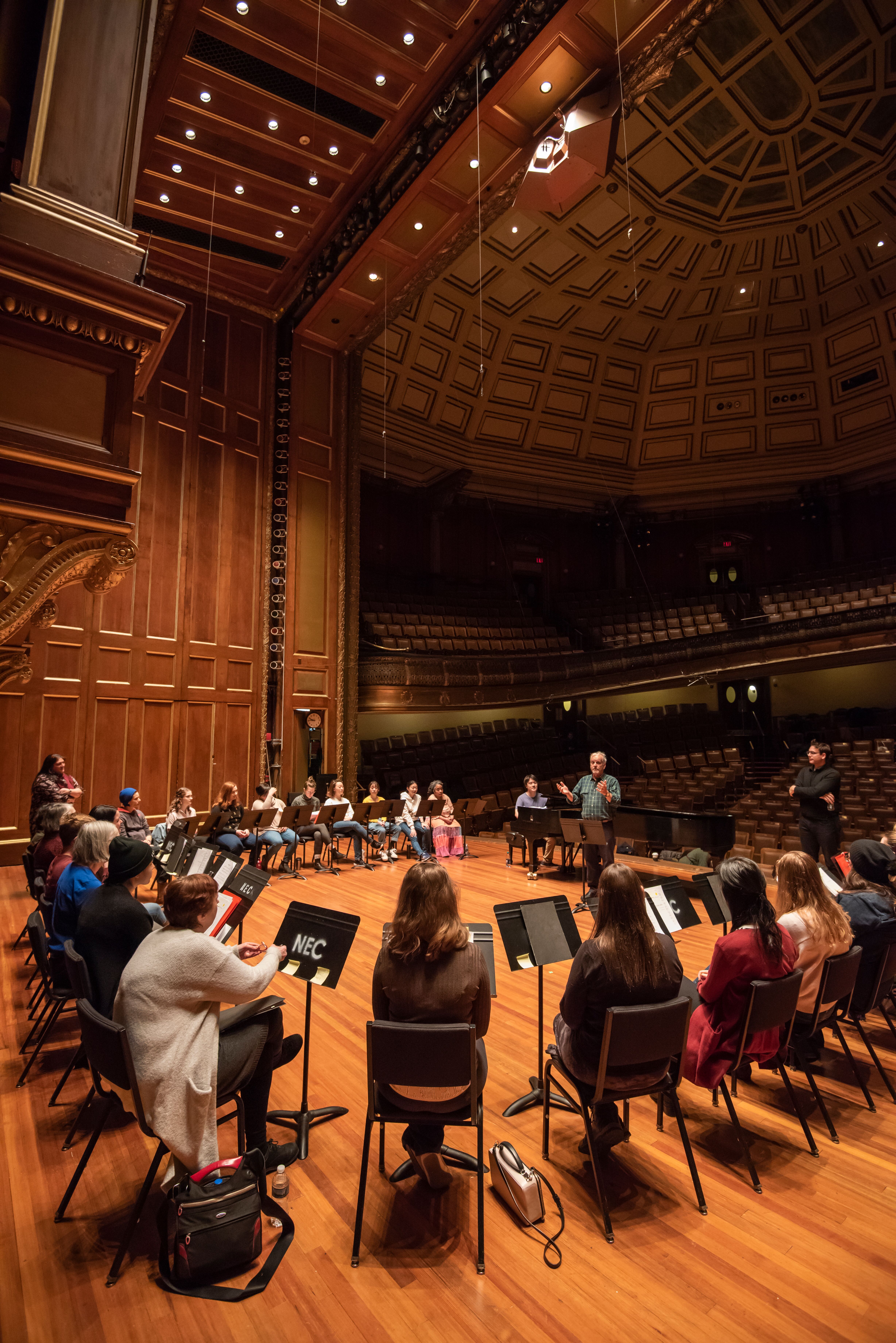 The Chamber Singers and the Women's Chorus in a Jordan Hall master class.