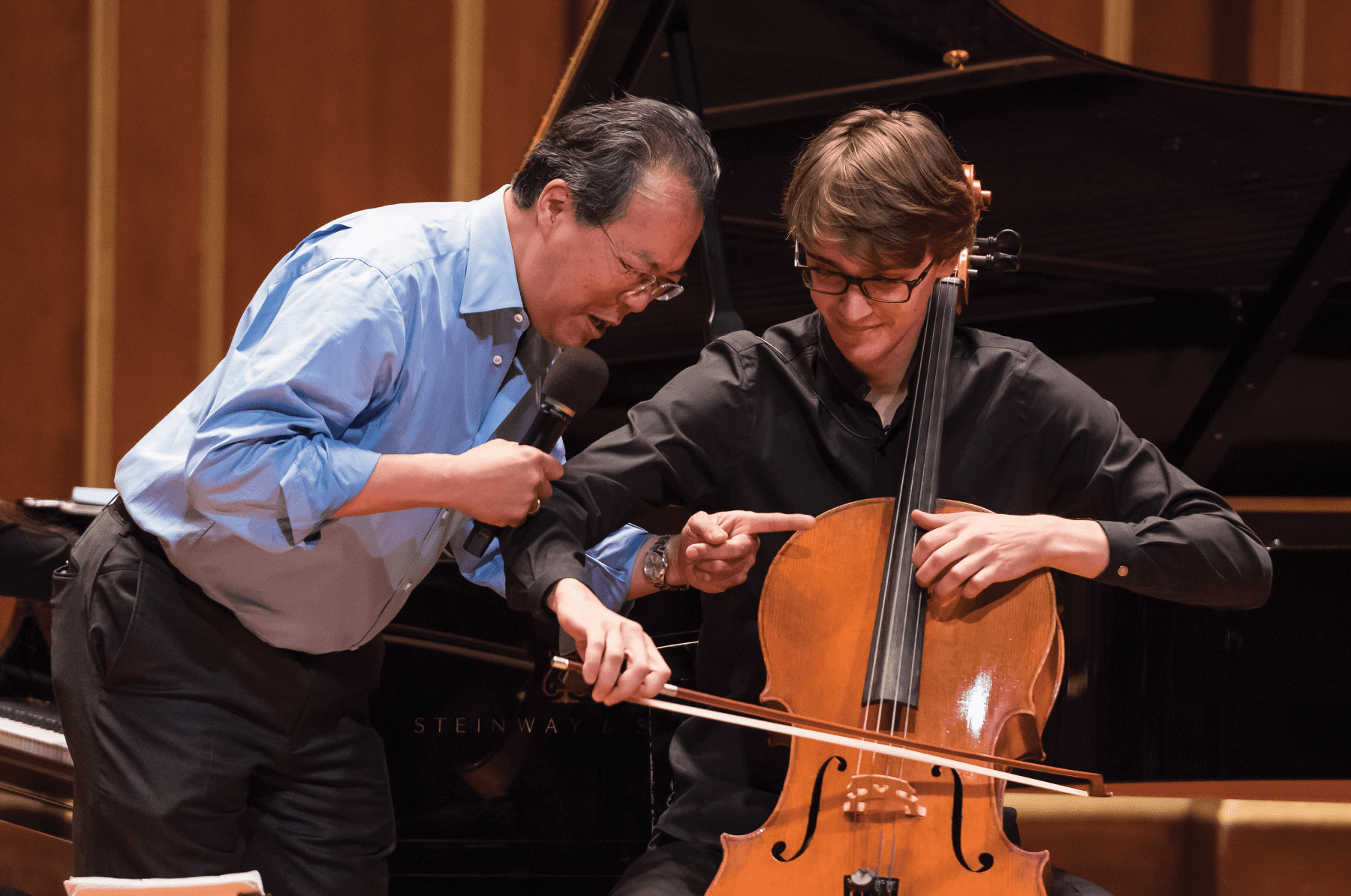 Yo-yo Ma with student