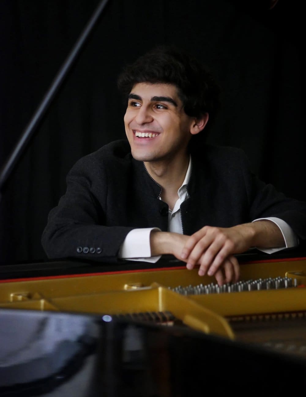 Pianist Evren Ozel ’21, ’23 MM wins prestigious Avery Fisher Award