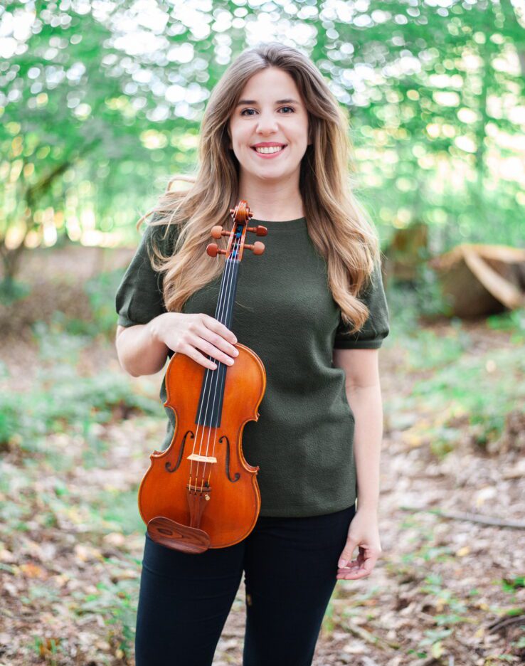 Laura Rabideau Headshot