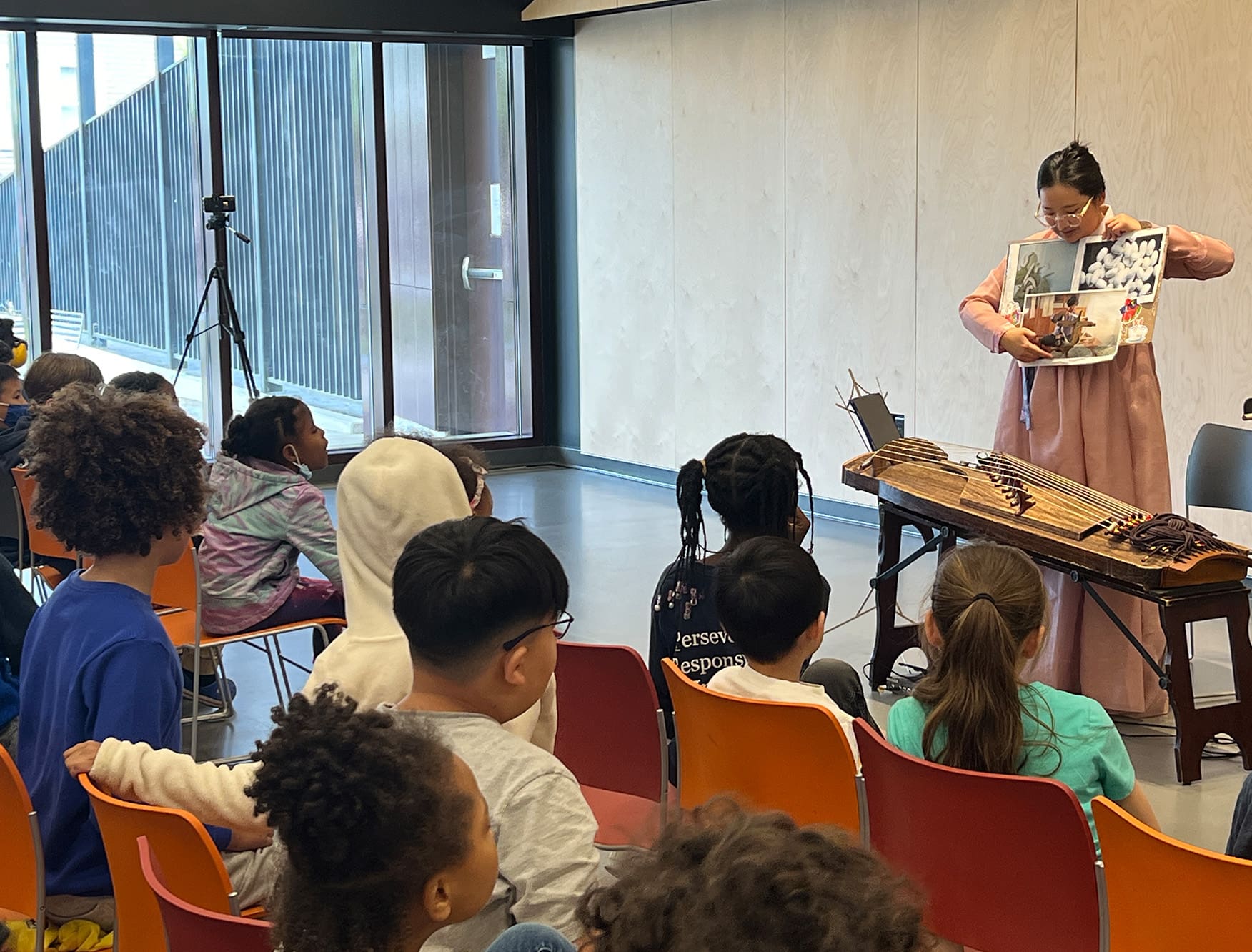 Showing children musical instruments