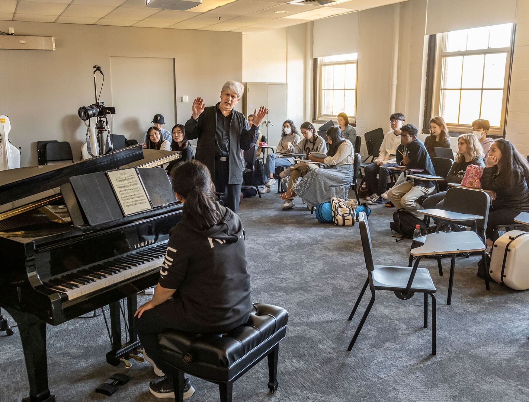 Violin and chamber music faculty Nicholas Kitchen teaches his Integrative Curriculum course: "Creativity and Manuscript" in NEC's SB315, 27 October 2022.