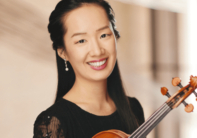 Violinist MuChen Hsieh ’15