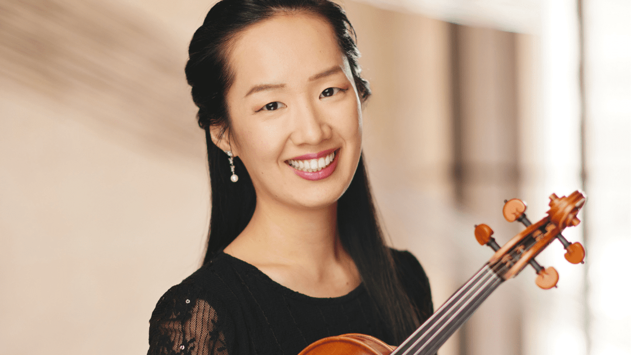 Violinist MuChen Hsieh ’15