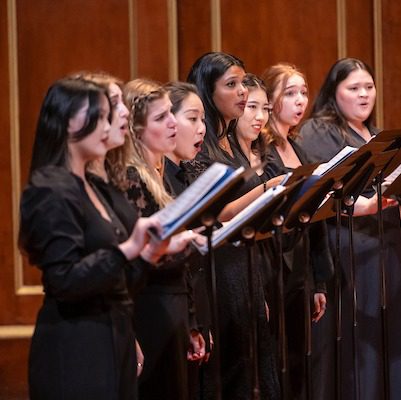 NEC Chamber Singers + Erica J. Washburn: Of Im/Mortals (Great Music for a Great Space)