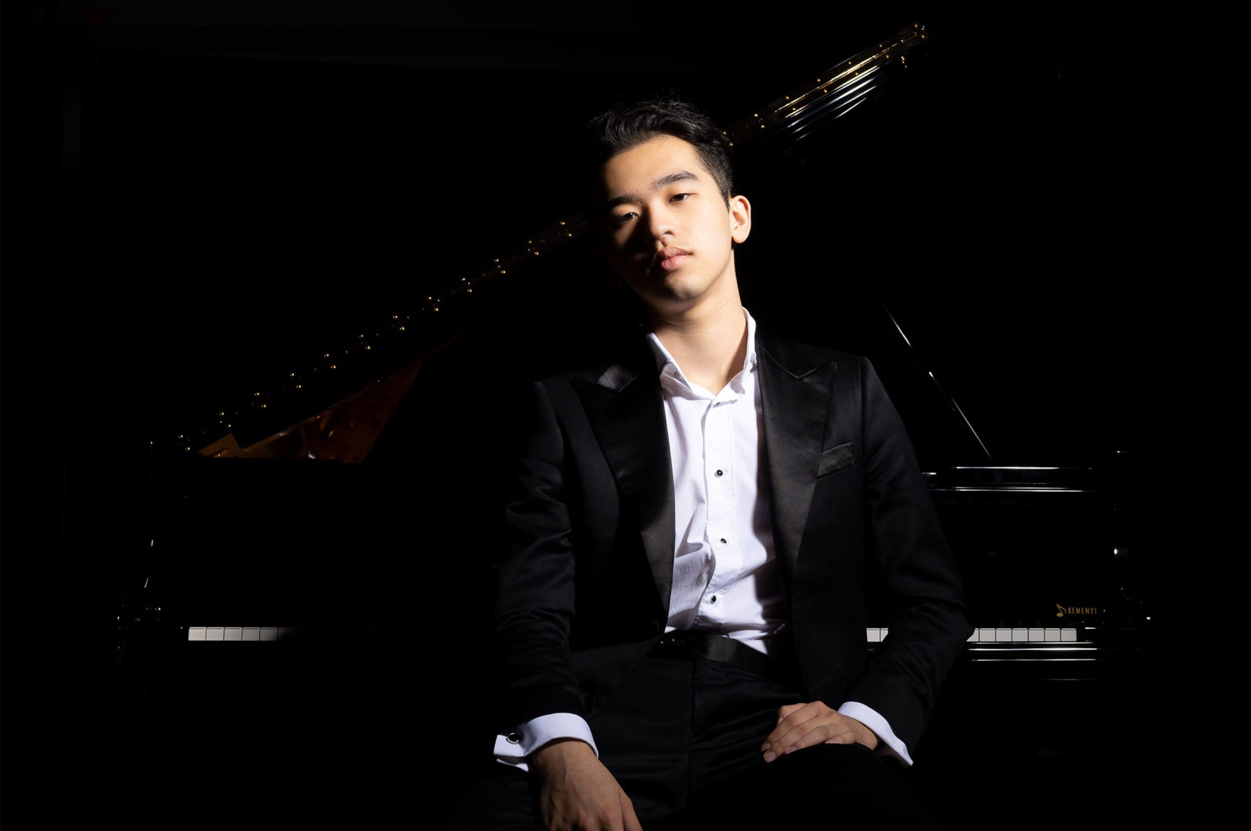 ミュージシャン j Pianist JJ Bui '26 MM Wins Fourth Prize at Hamamatsu Competition