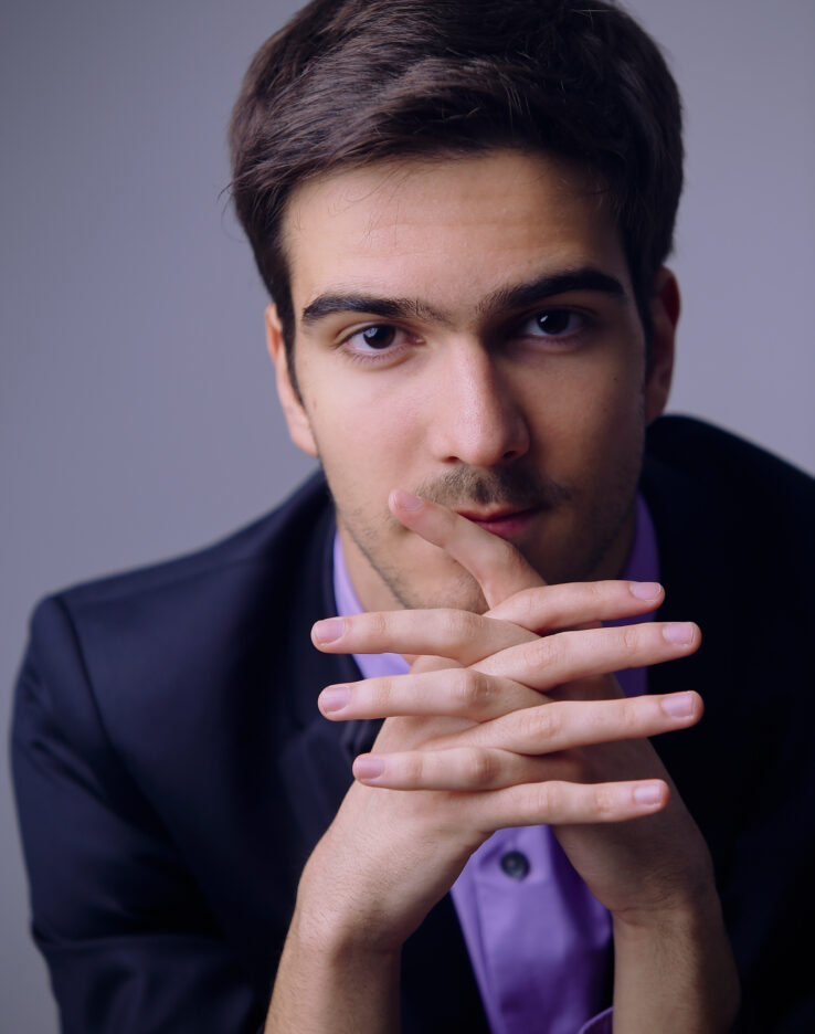 Arthur Simoes Headshot