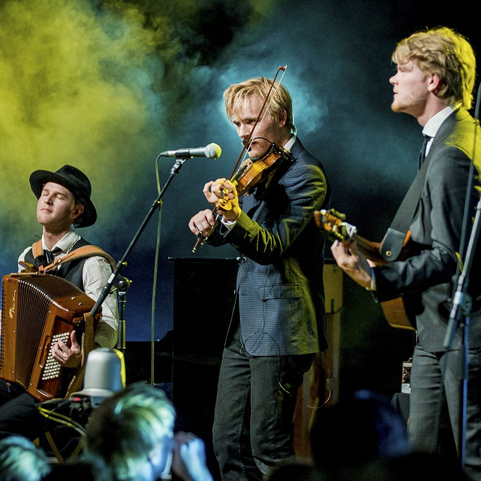 Celebrity Series of Boston Presents: Dreamers’ Circus