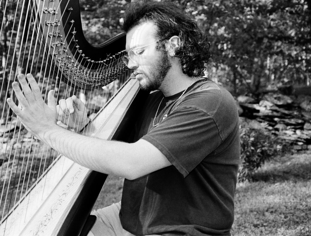 Songwriter and Harpist Elias Shane ’26 MM, On His Art and (Many) Influences