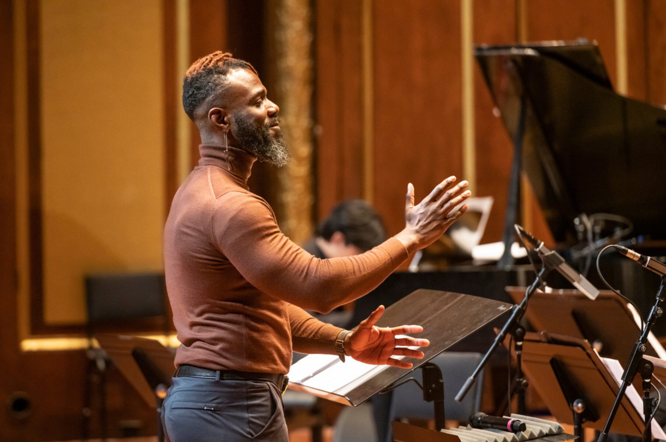 NEC Alumnus Omar Thomas’s Music Brings a Community Together