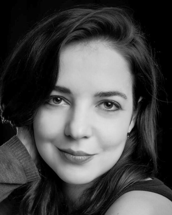 Sarah Sutherland Headshot