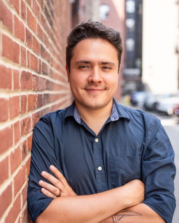 Luis Herrera Headshot