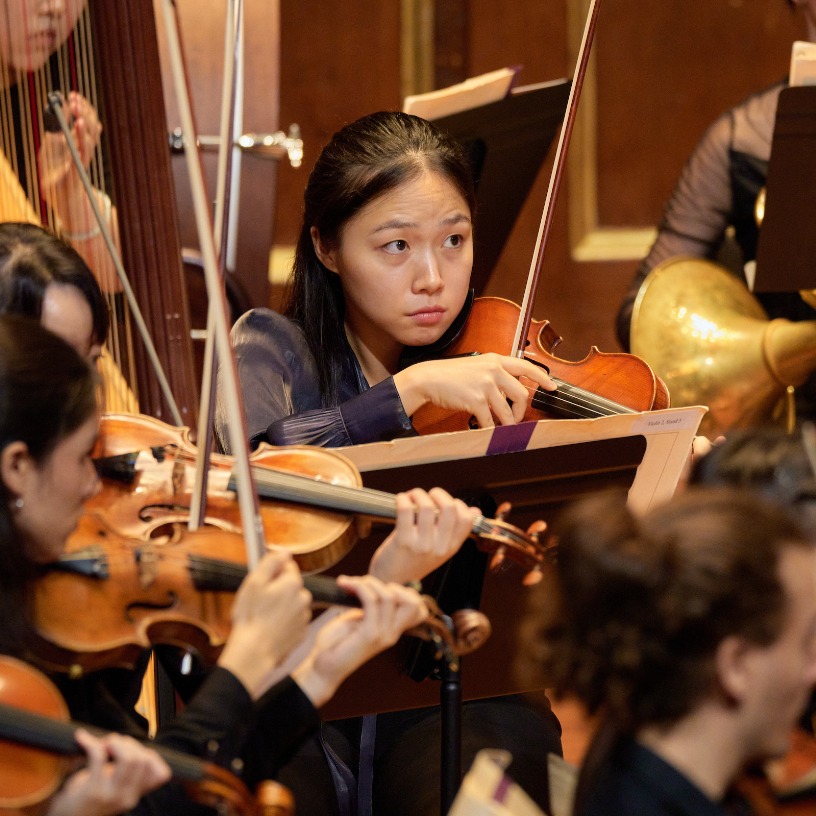 NEC Philharmonia + Hugh Wolff: Assad, Rachmaninoff, and Schumann